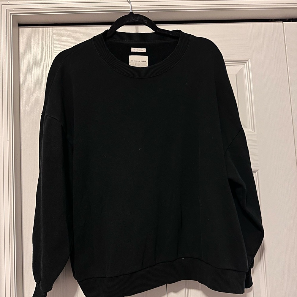 American Eagle Black Crewneck Sweater